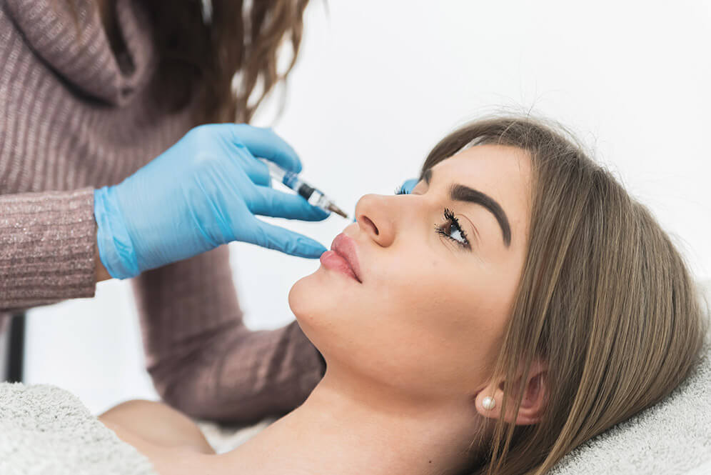 Wrinkle injection with hyaluronic acid